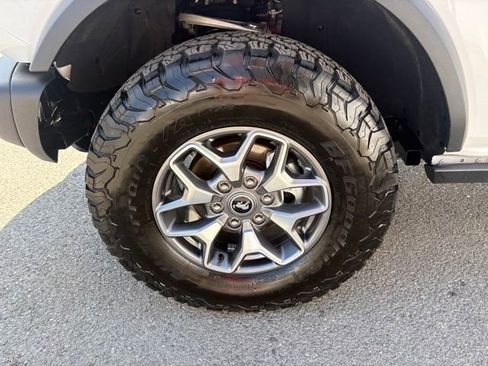 Used 2025 Ford Bronco Badlands AWD/4WD image 13