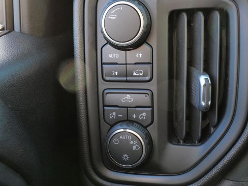 Used 2022 Chevrolet Silverado 1500 Custom w/ Safety Confidence Package image 26