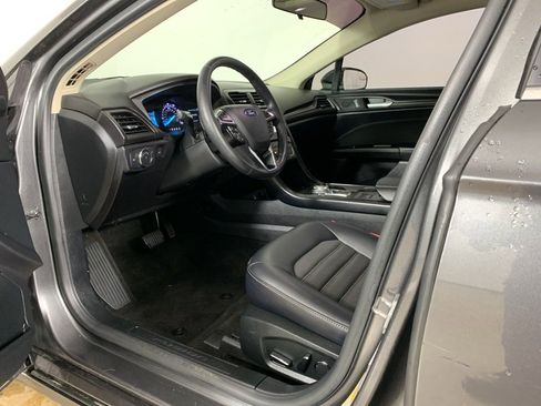 Used 2018 Ford Fusion SE w/ Equipment Group 201A image 29