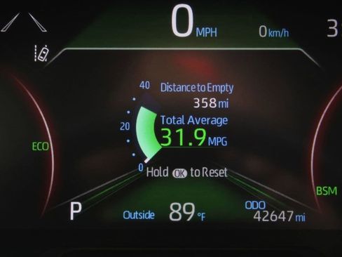 Used 2025 Toyota RAV4 XLE FWD image 26