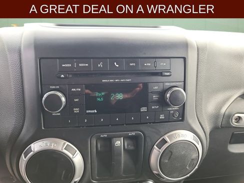 Used 2013 Jeep Wrangler Rubicon w/ PWR Convenience Group image 30