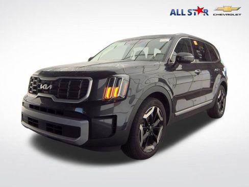Used 2025 Kia Telluride S FWD image 1