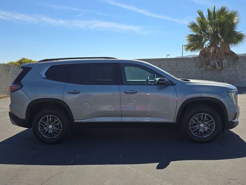 Used 2025 GMC Acadia Elevation image 31