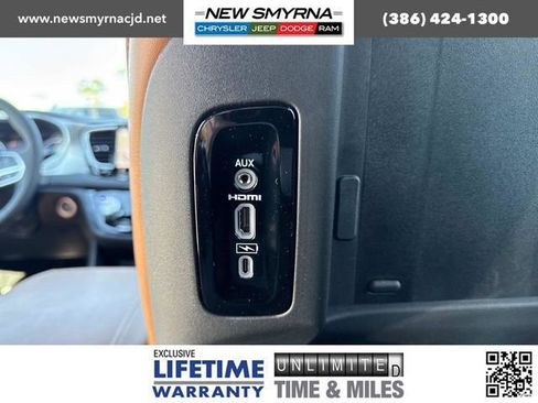 New 2026 Chrysler Pacifica Pinnacle image 14