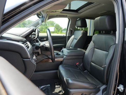 Used 2020 Chevrolet Tahoe LT AWD/4WD image 14