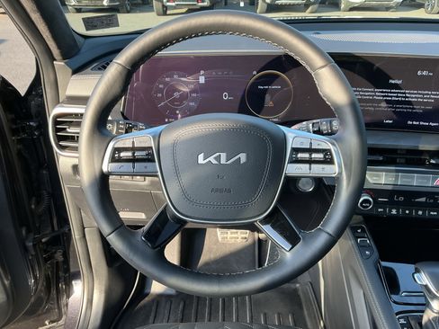 Certified 2025 Kia Telluride SX Prestige X-Line AWD/4WD image 16