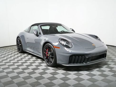 Certified 2026 Porsche 911 Targa 4 GTS AWD/4WD image 33