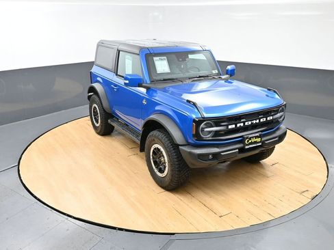 Used 2022 Ford Bronco Outer Banks w/ Sasquatch Package AWD/4WD image 11