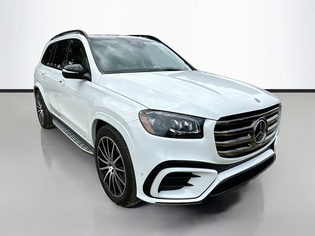 Used 2026 Mercedes-Benz GLS 580 4MATIC image 3