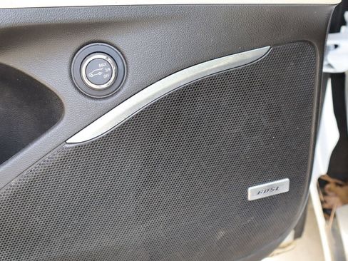 Used 2021 Buick Enclave Premium w/ Sun and Sites Package image 24