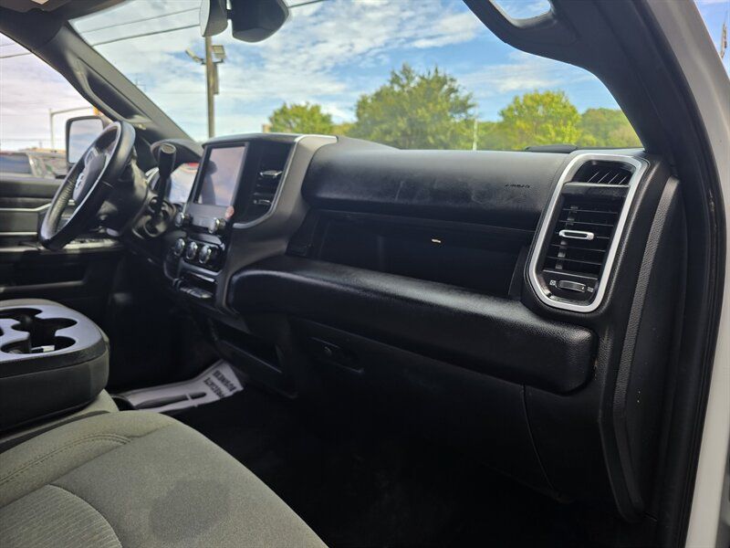 Used 2024 RAM 3500 Big Horn AWD/4WD image 15