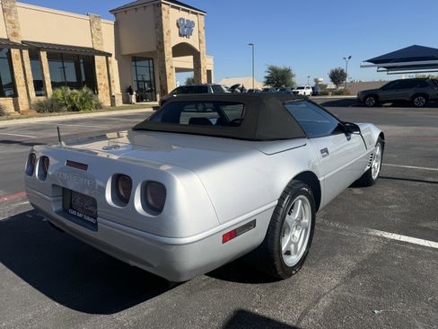 Used 1996 Chevrolet Corvette Convertible image 7