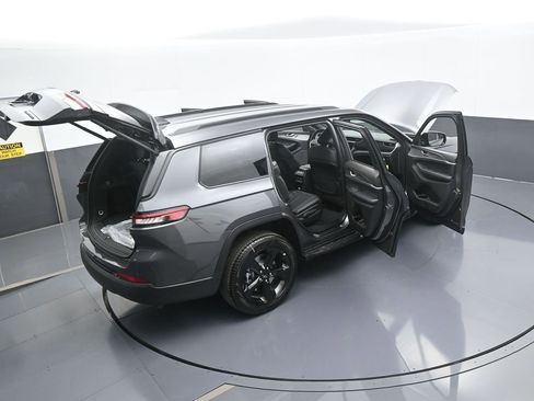 Used 2025 Jeep Grand Cherokee L Limited w/ Black Appearance Package image 65