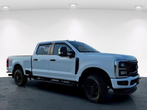 Used 2024 Ford F250 XL w/ STX Appearance Package AWD/4WD image 5