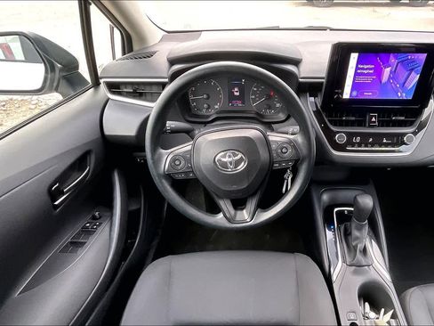 Used 2024 Toyota Corolla LE FWD image 6