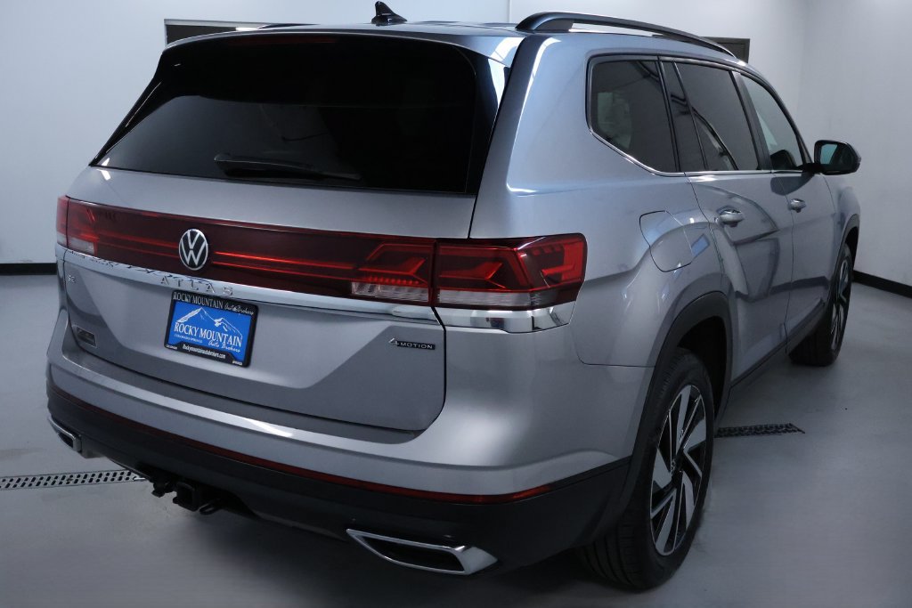 Used 2024 Volkswagen Atlas SE AWD/4WD image 7