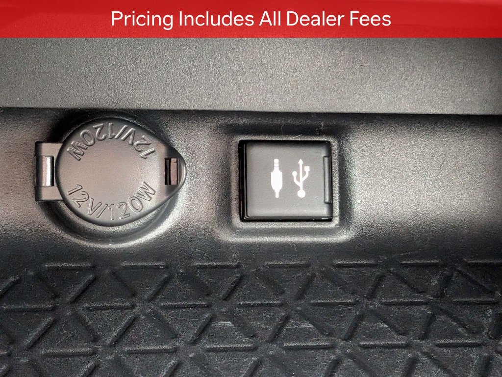 Used 2019 Toyota RAV4 LE FWD image 24