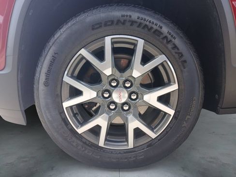 Used 2021 GMC Acadia SLE FWD image 29