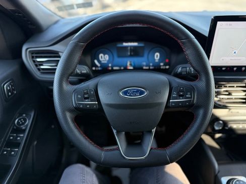 Used 2023 Ford Escape ST-Line Elite image 17