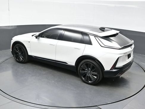 Certified 2024 Cadillac Lyriq Sport AWD/4WD image 39