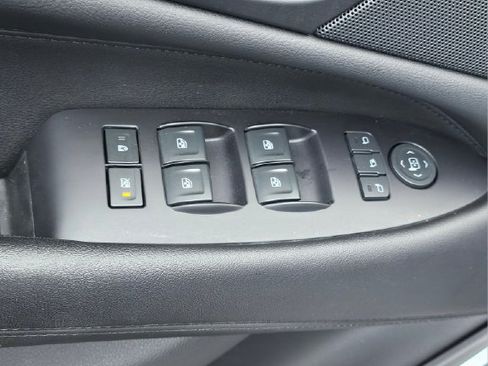 Used 2019 Cadillac Escalade ESV Premium Luxury image 29