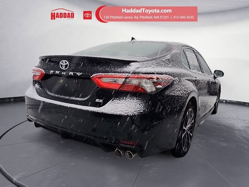 Certified 2019 Toyota Camry SE image 5