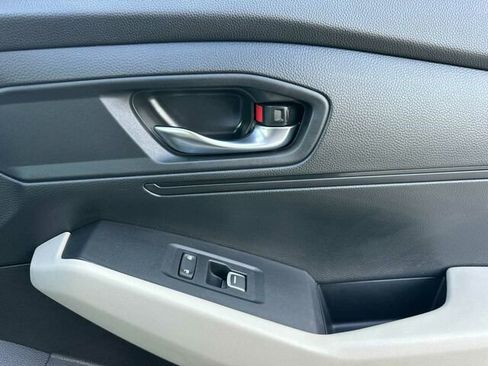 Used 2024 Honda Accord LX image 19