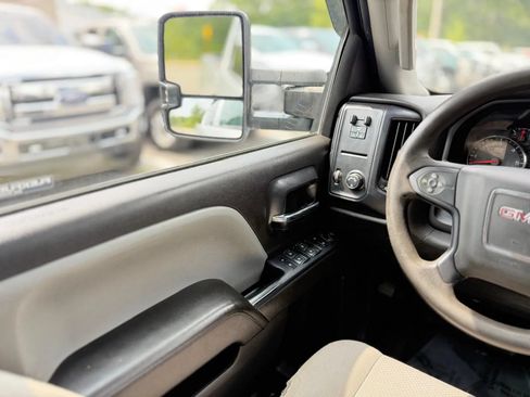 Used 2016 GMC Sierra 3500 4x4 Crew Cab w/ Sierra Convenience Package image 19