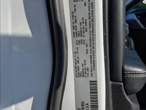 Used 2023 Jeep Grand Cherokee Limited AWD/4WD image 15