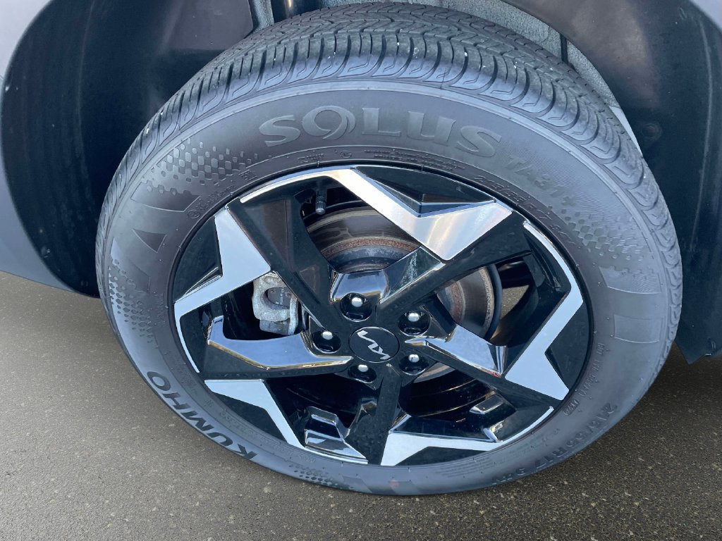 Used 2025 Kia Seltos S AWD/4WD image 7