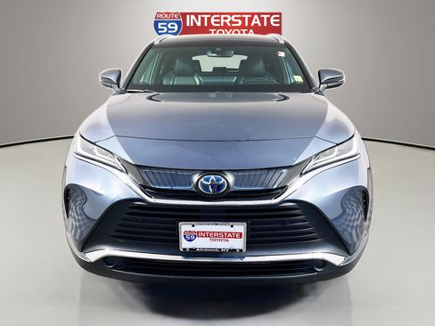 Certified 2021 Toyota Venza XLE w/ Softex Package AWD/4WD image 2
