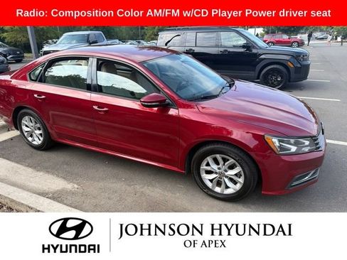 Used 2018 Volkswagen Passat 2.0T S FWD image 2