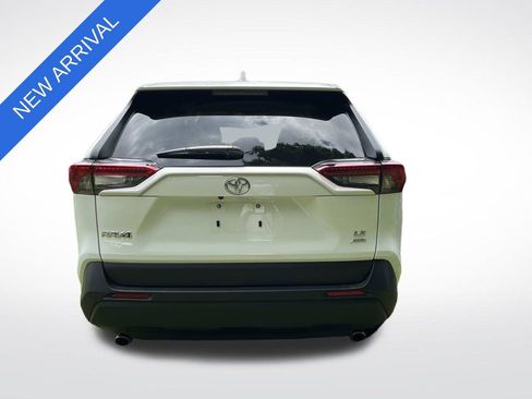 Used 2025 Toyota RAV4 LE AWD/4WD image 3
