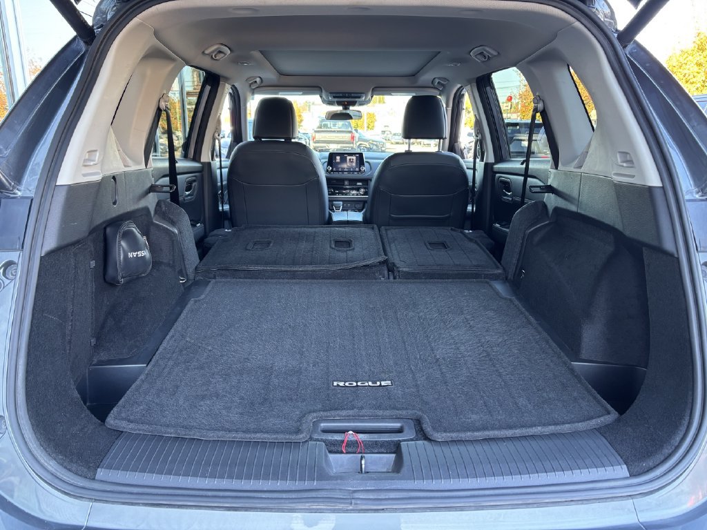 Used 2025 Nissan Rogue SV w/ SV Premium Package AWD/4WD image 27