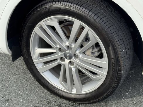 Used 2018 Audi Q5 2.0T Premium Plus w/ Premium Plus Package image 45