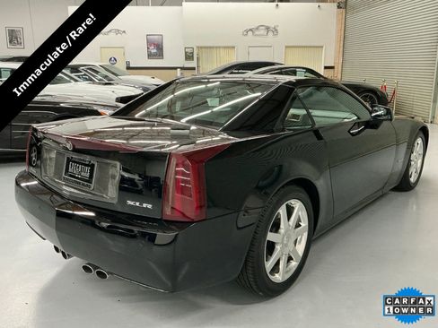 Used 2005 Cadillac XLR image 16