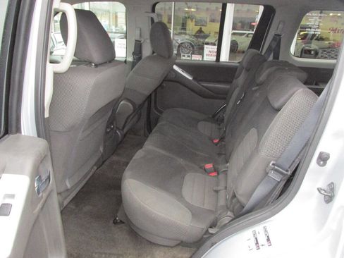 Used 2010 Nissan Pathfinder SE w/ SE Premium Journey Pkg AWD/4WD image 14