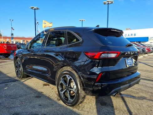 Certified 2023 Ford Escape ST-Line Select w/ Tech Pack #2 image 9