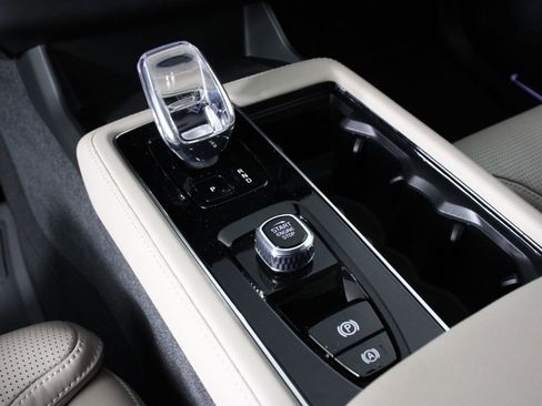 New 2026 Volvo XC90 T8 Ultra w/ Protection Package Premier image 7