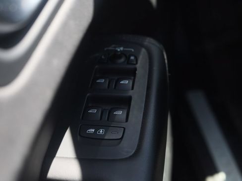 Used 2024 Volvo XC60 B5 Plus w/ Protection Package Premier AWD/4WD image 19