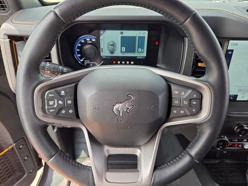 Used 2024 Ford Bronco Badlands AWD/4WD image 32
