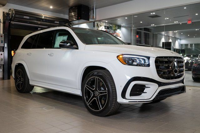 Certified 2026 Mercedes-Benz GLS 450 4MATIC image 1
