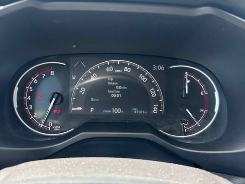 Used 2025 Toyota RAV4 XLE FWD image 2