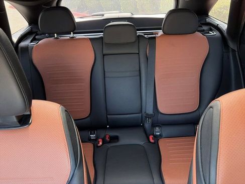 Used 2023 Mercedes-Benz GLC 300 image 25