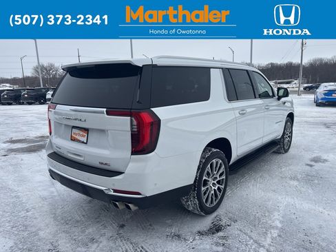 Used 2025 GMC Yukon XL Denali image 5