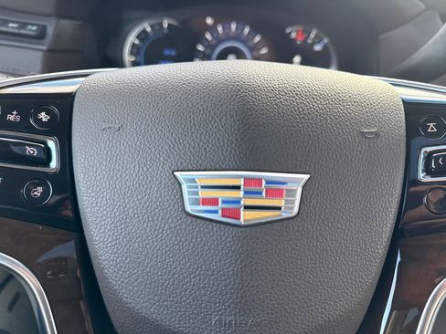 Used 2016 Cadillac Escalade Premium image 32