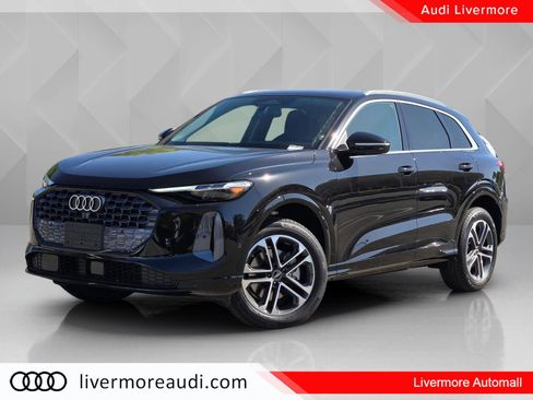 New 2026 Audi Q5 Premium Plus AWD/4WD image 1
