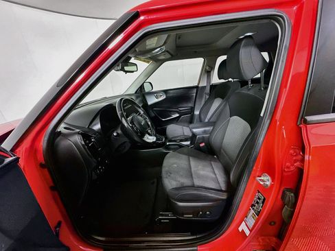 Used 2022 Kia Soul EX FWD image 13