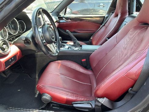 Used 2020 MAZDA MX-5 Miata RF Grand Touring RWD image 17