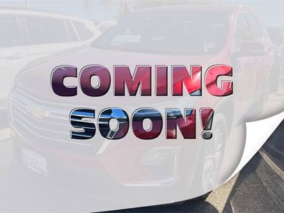 Used 2023 Chevrolet Traverse LT